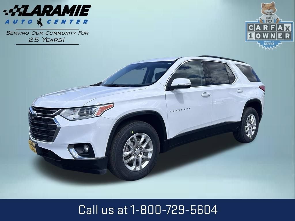 2021 Chevrolet Traverse LT Leather in Summit White — front three-quarter view