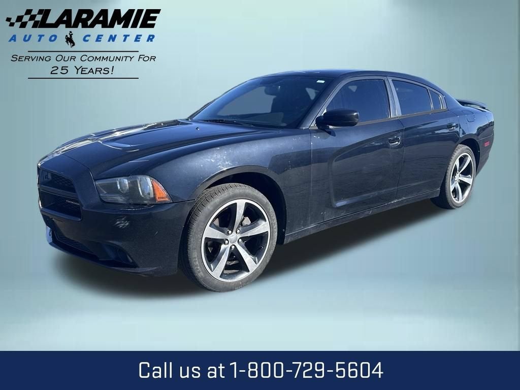 2014 Dodge Charger SXT in Black — front three-quarter view