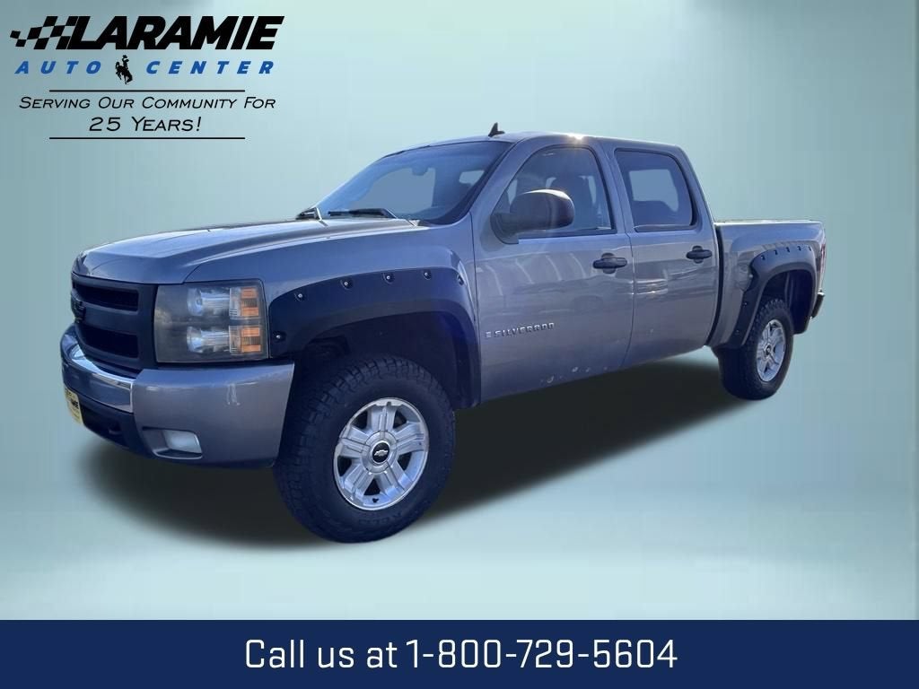 2007 Chevrolet Silverado 1500 Work Truck in Grey — front three-quarter view