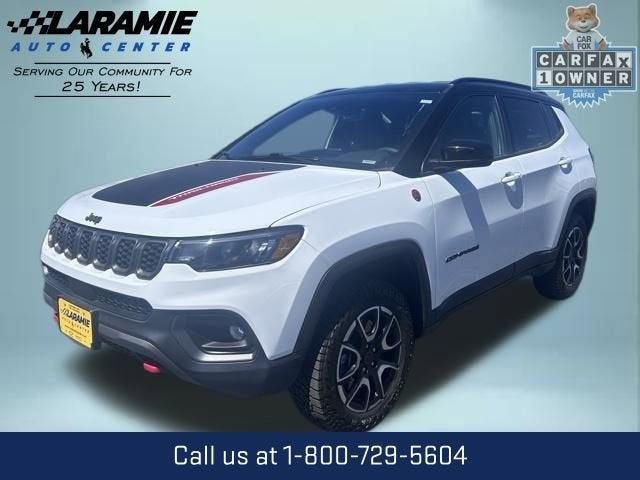 2025 Jeep Compass Trailhawk in White — front three-quarter view